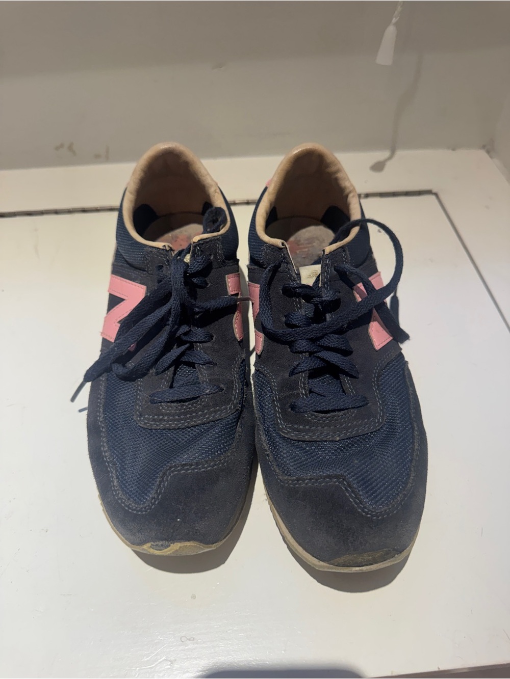 New Balance women Navy Runner with Pink Accent